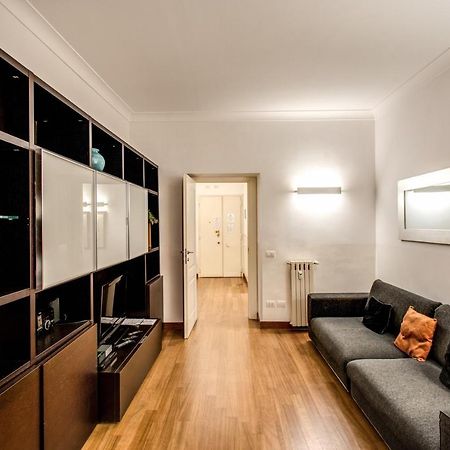 Holiday Apartment Bernini Near The Trevi Fountain - 4 Bedroom Roma Exterior foto