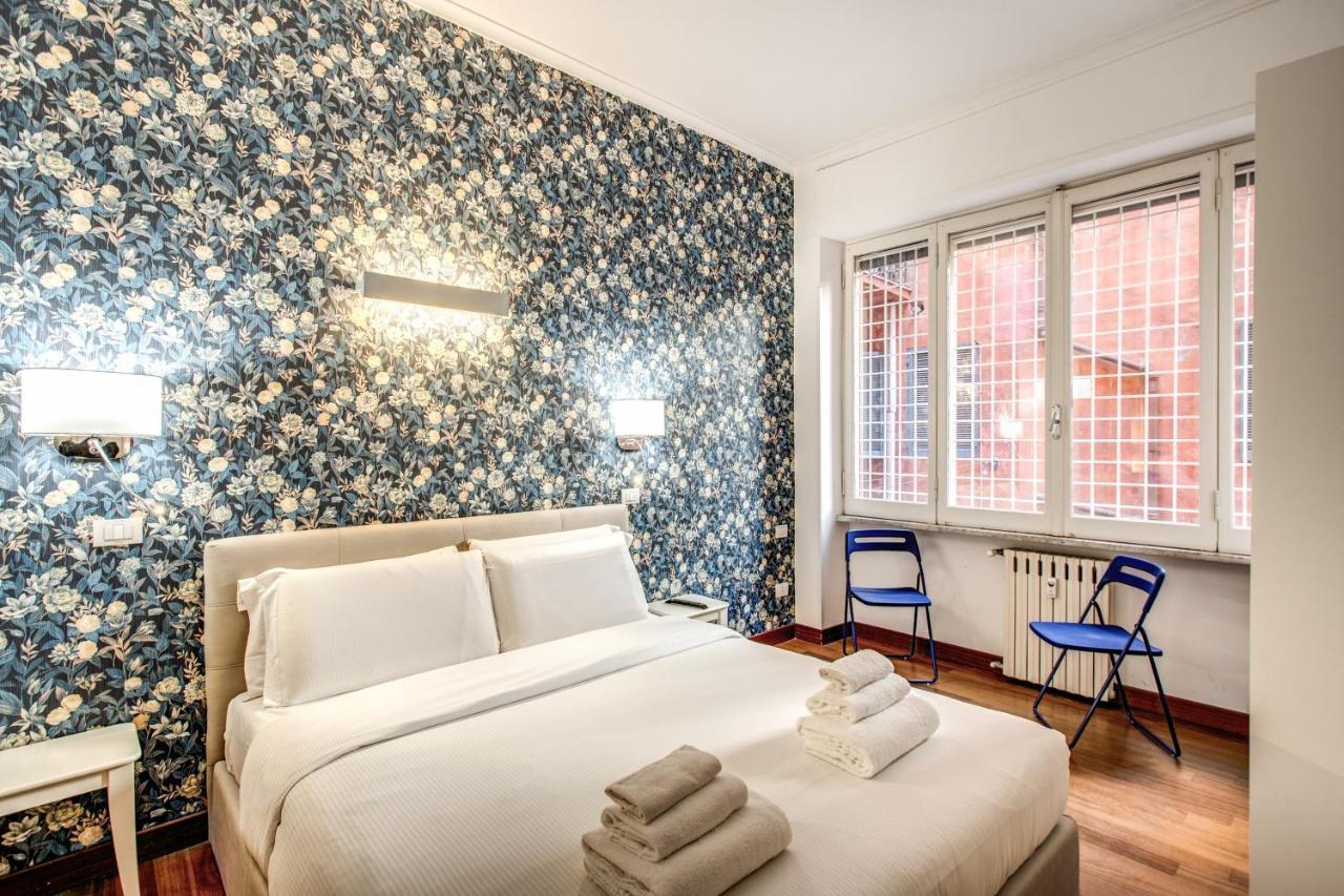 Holiday Apartment Bernini Near The Trevi Fountain - 4 Bedroom Roma Exterior foto